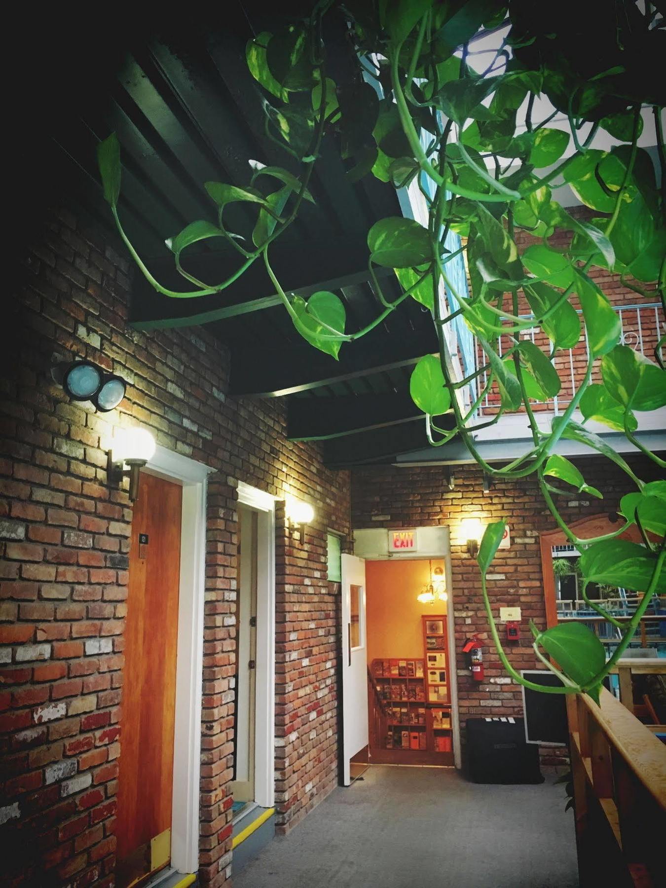 Bluebird Spa City Motor Lodge 萨拉托加斯普林斯 外观 照片