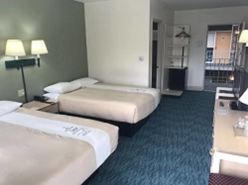Bluebird Spa City Motor Lodge 萨拉托加斯普林斯 外观 照片